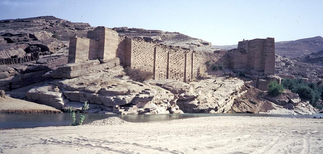 Tama w Marib i królestwo Saby